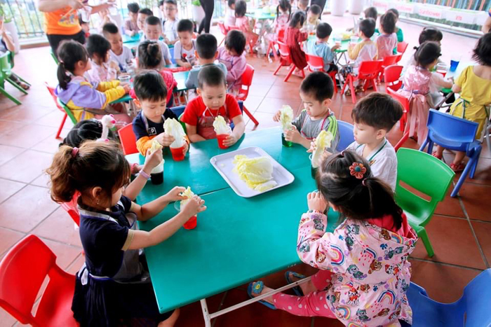 Sự cần thiết phải có mô hình điểm về bữa ăn học đường cho trẻ 