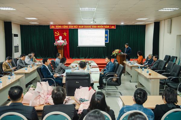 NCS Bùi Thị Hiền Lương bảo vệ thành công luận án Tiến sỹ chuyên đề Bóng đá nữ cấp cao